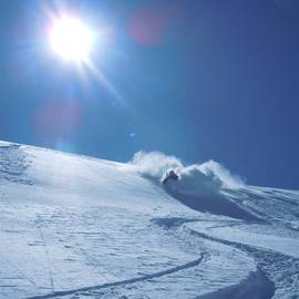 Clemi im perfekten Powder am linken Fernerkogel